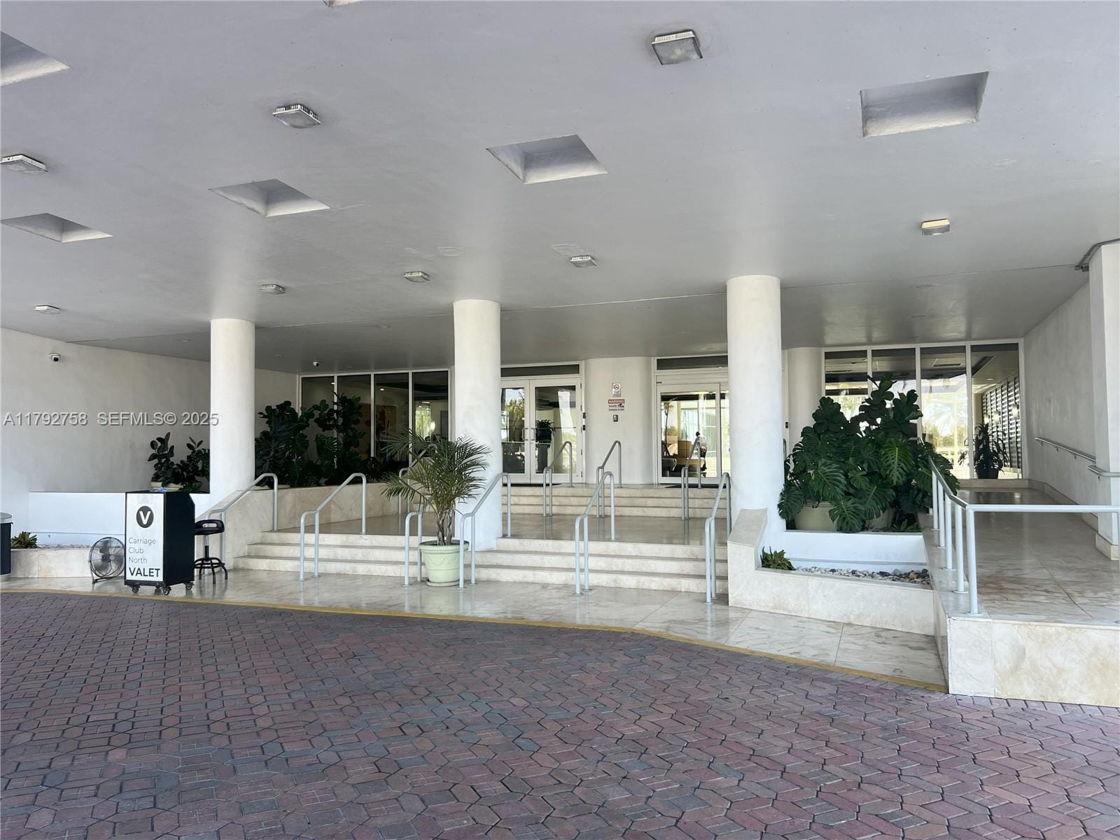 5005 Collins Avenue 214, Miami Beach, FL 33140 photo 3