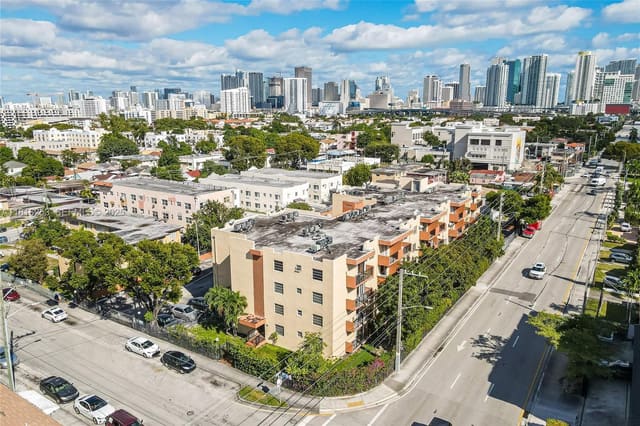 677 SW 9th Avenue 309, sold in Vista Alegre Condo, Miami, FL