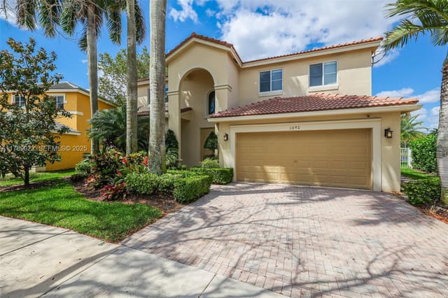 1092 Lavender Circle, Weston, FL 33327