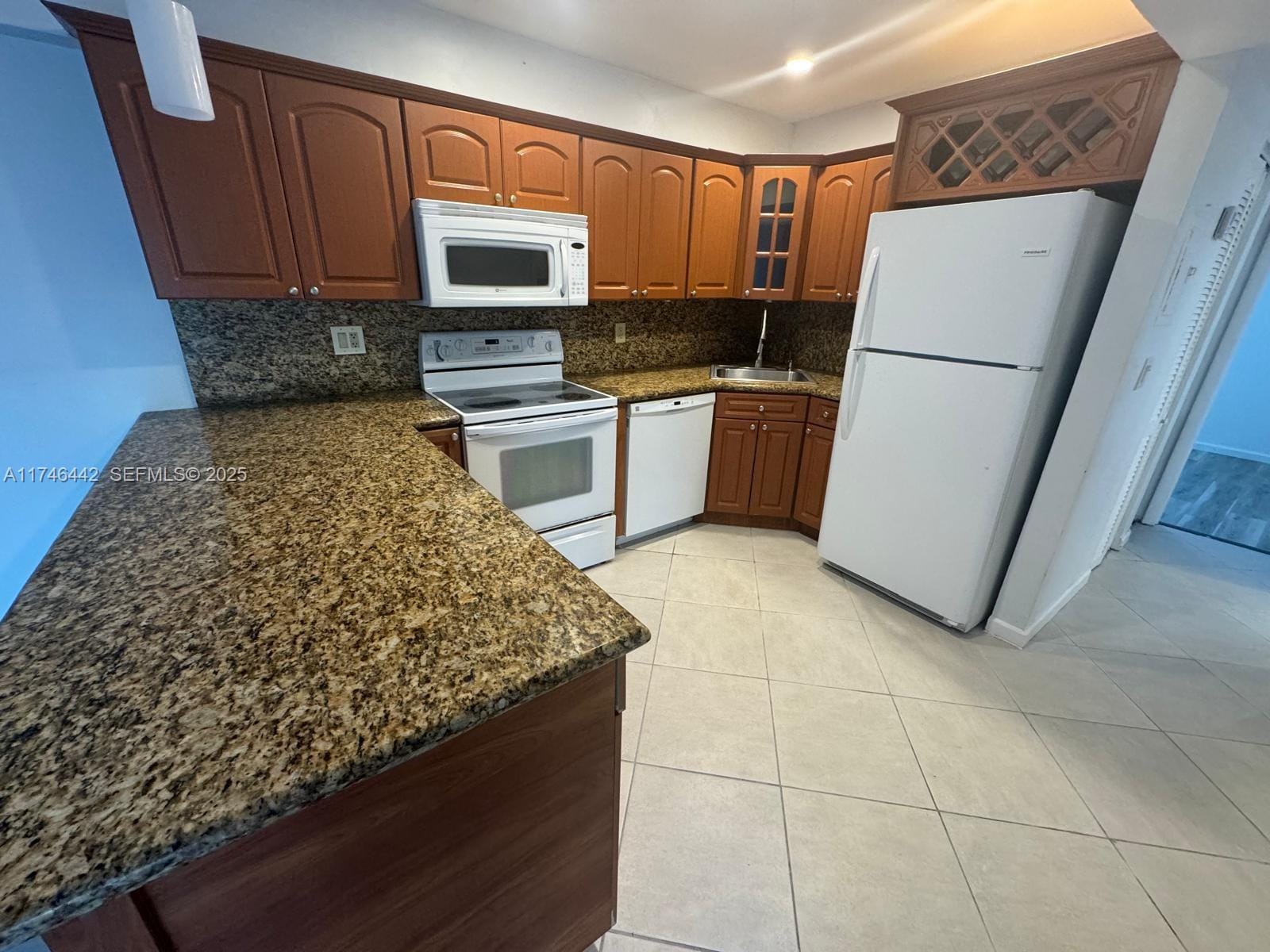 3642 NE 171st Street 306, North Miami Beach, FL 33160 photo 2