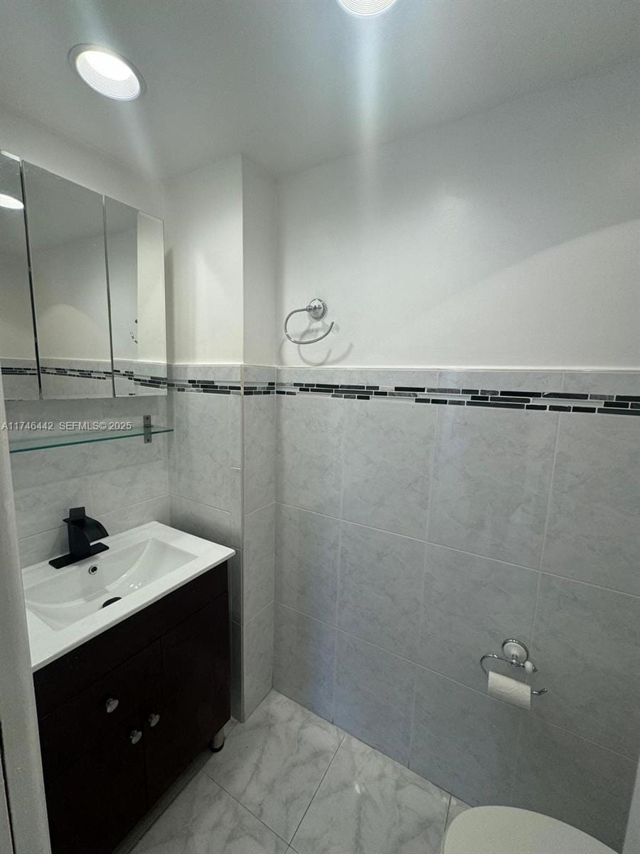 3642 NE 171st Street 306, North Miami Beach, FL 33160 photo 8