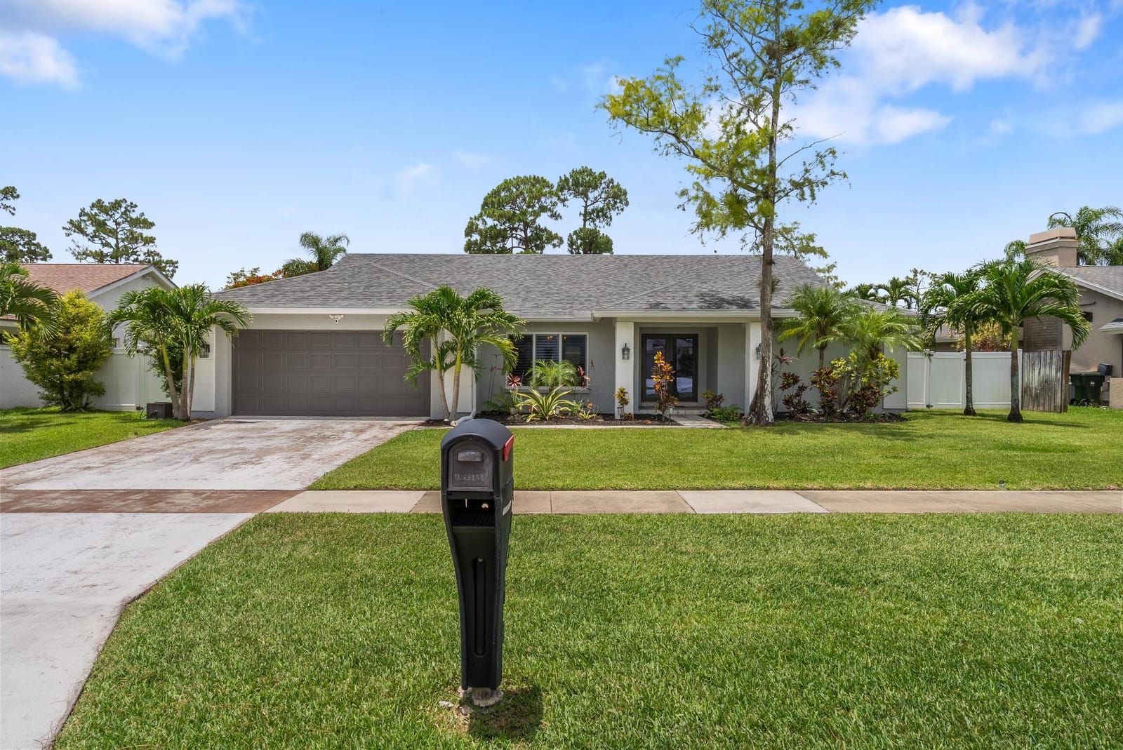 14068 Greentree Drive, Wellington, FL 33414