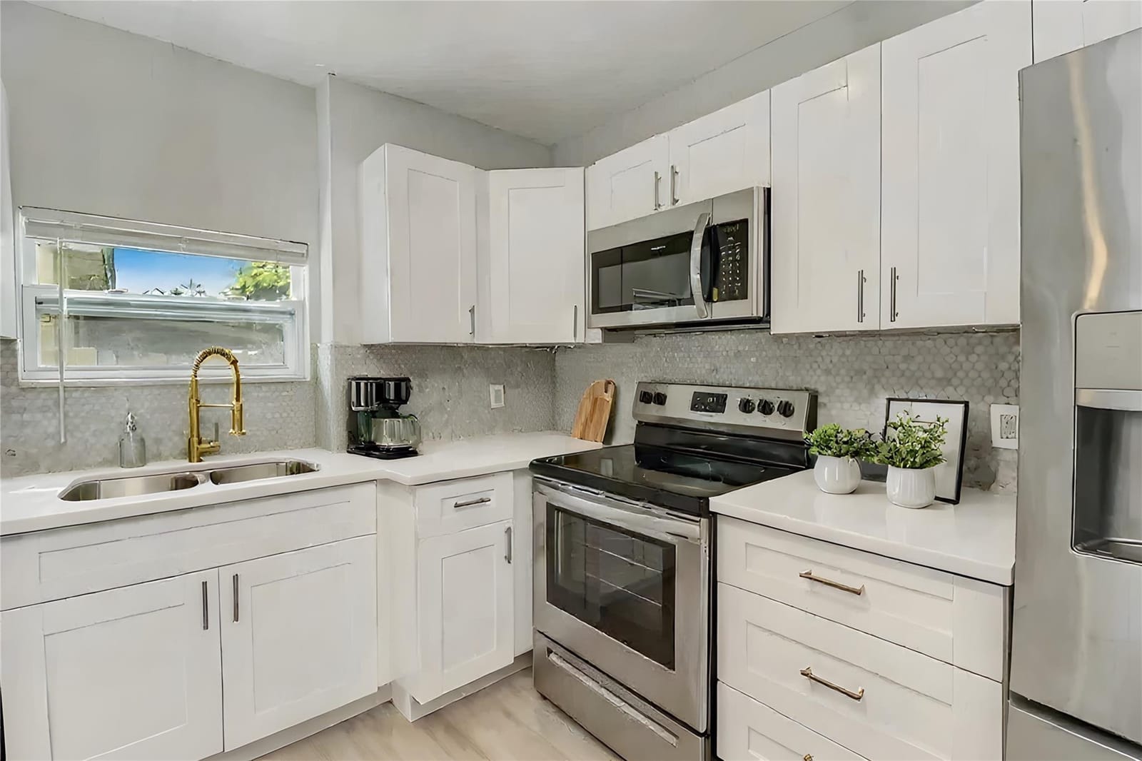 2431 Grant Street — photo 5