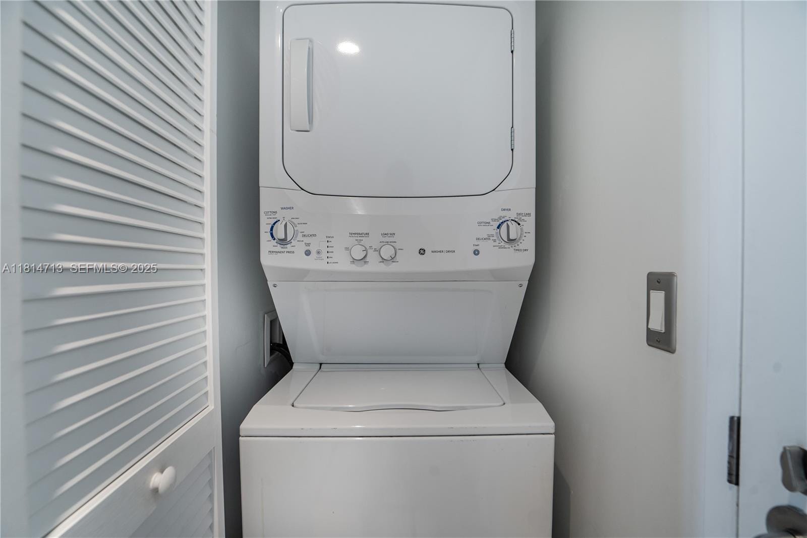 31 SE 6th Street 2205, Miami, FL 33131 photo 13