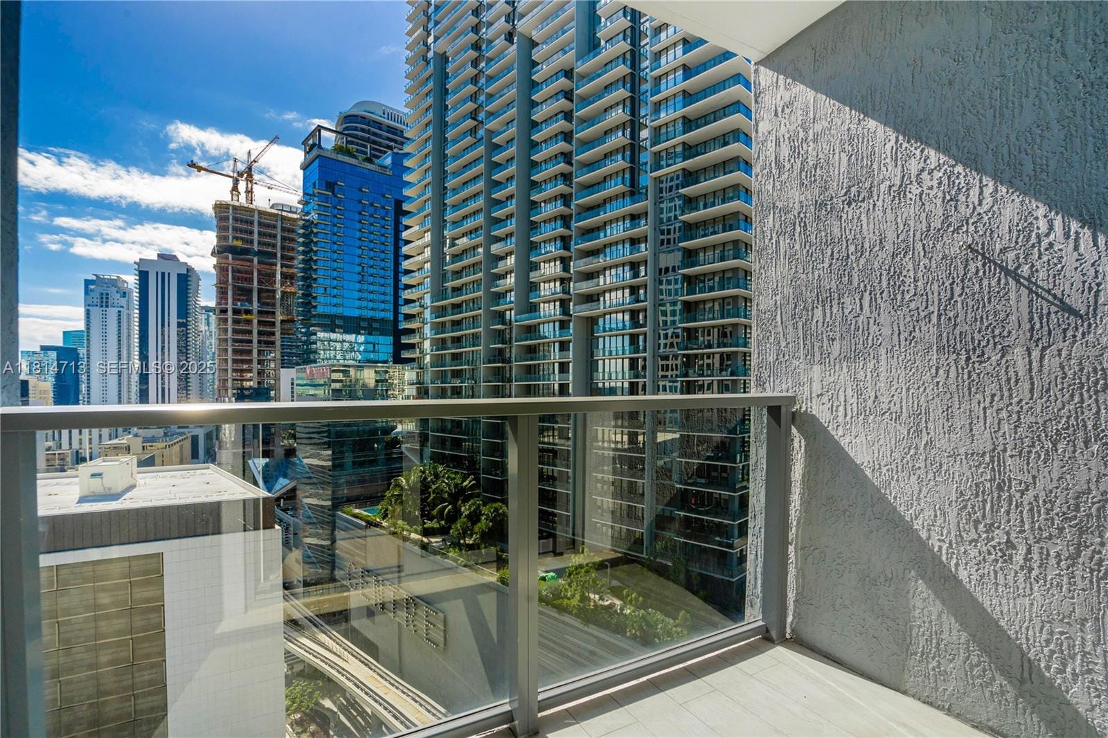 31 SE 6th Street 2205, Miami, FL 33131 photo 14