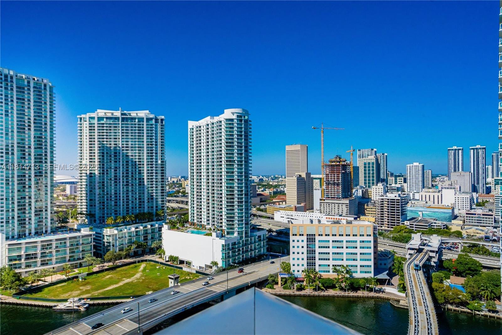 31 SE 6th Street 2205, Miami, FL 33131 photo 22
