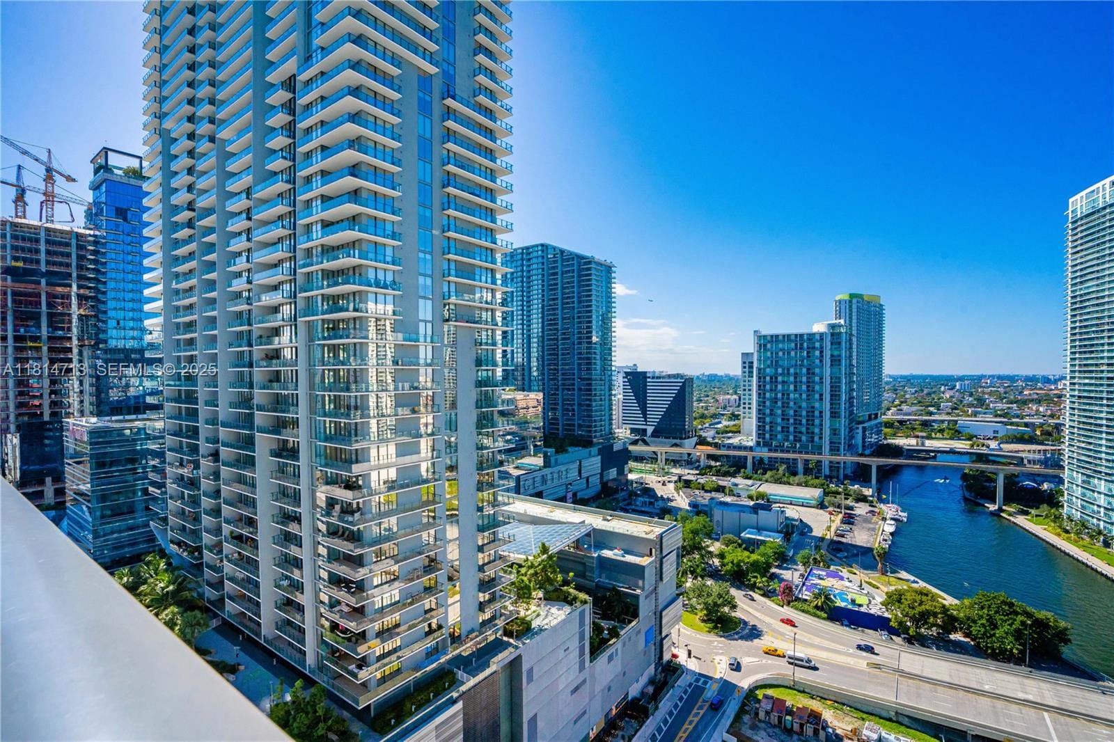 31 SE 6th Street 2205, Miami, FL 33131 photo 23