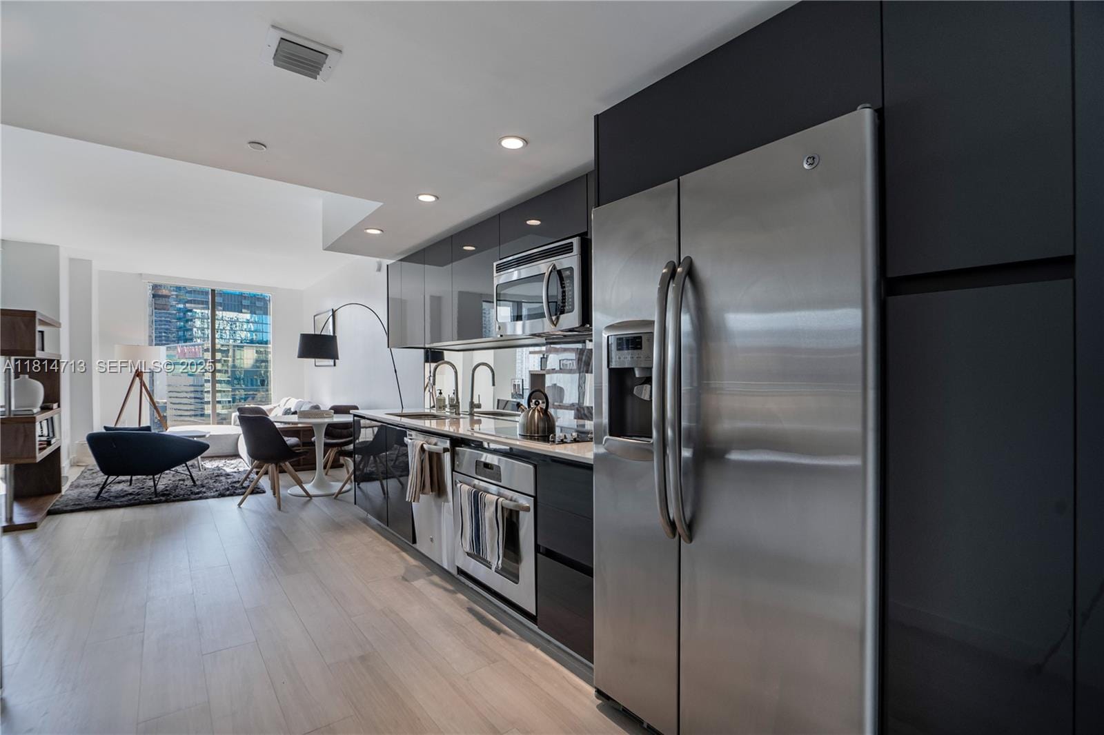 31 SE 6th Street 2205, Miami, FL 33131 photo 5