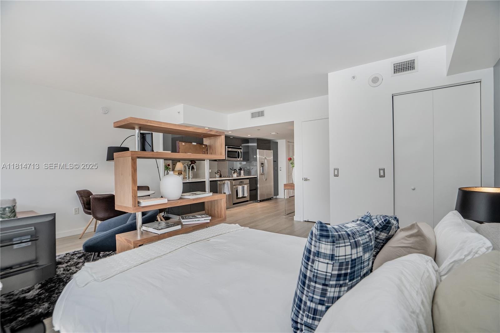 31 SE 6th Street 2205, Miami, FL 33131 photo 10