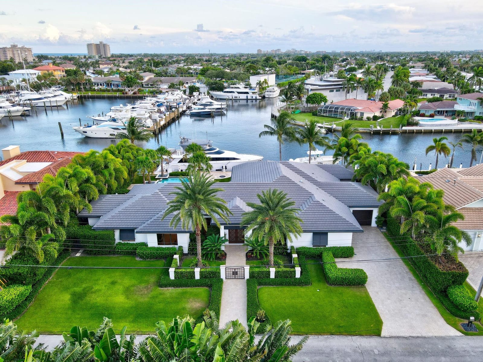 2840 NE 44th Street, Lighthouse Point, FL 33064