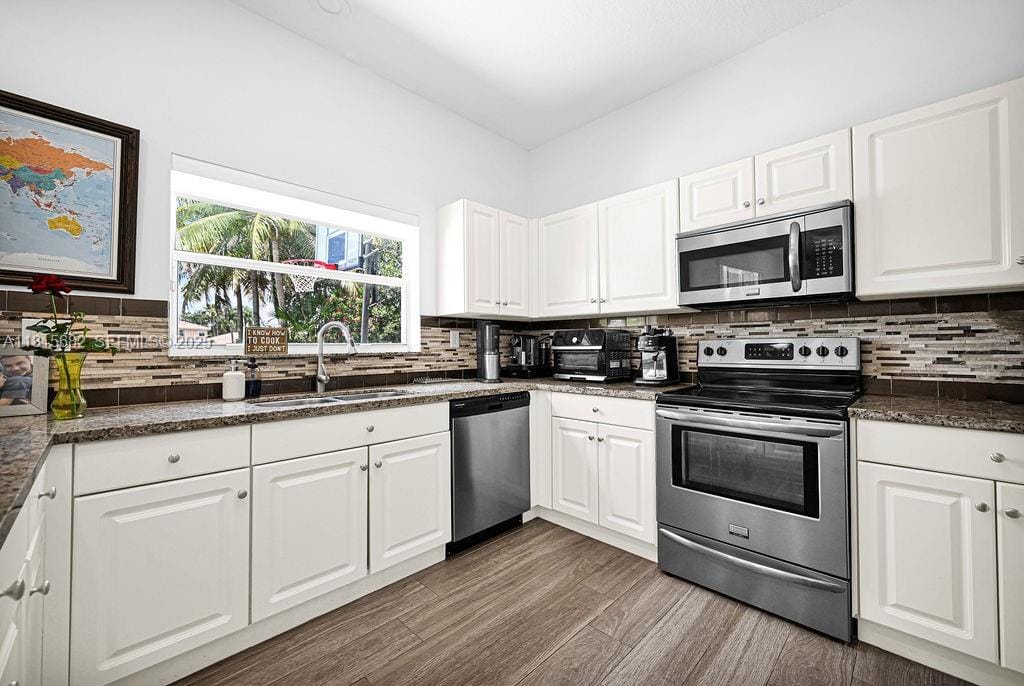 4007 Turquoise Trail, Weston, FL 33331 photo 10