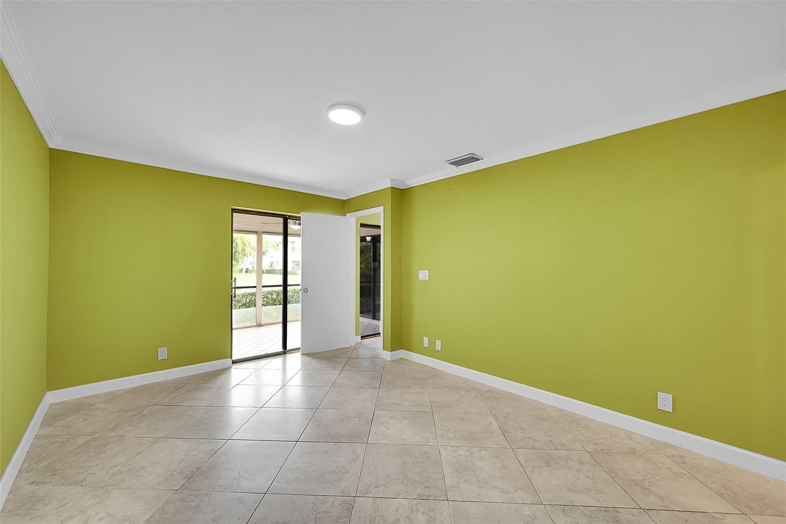 3841 NW 35th Street 1521 — photo 5