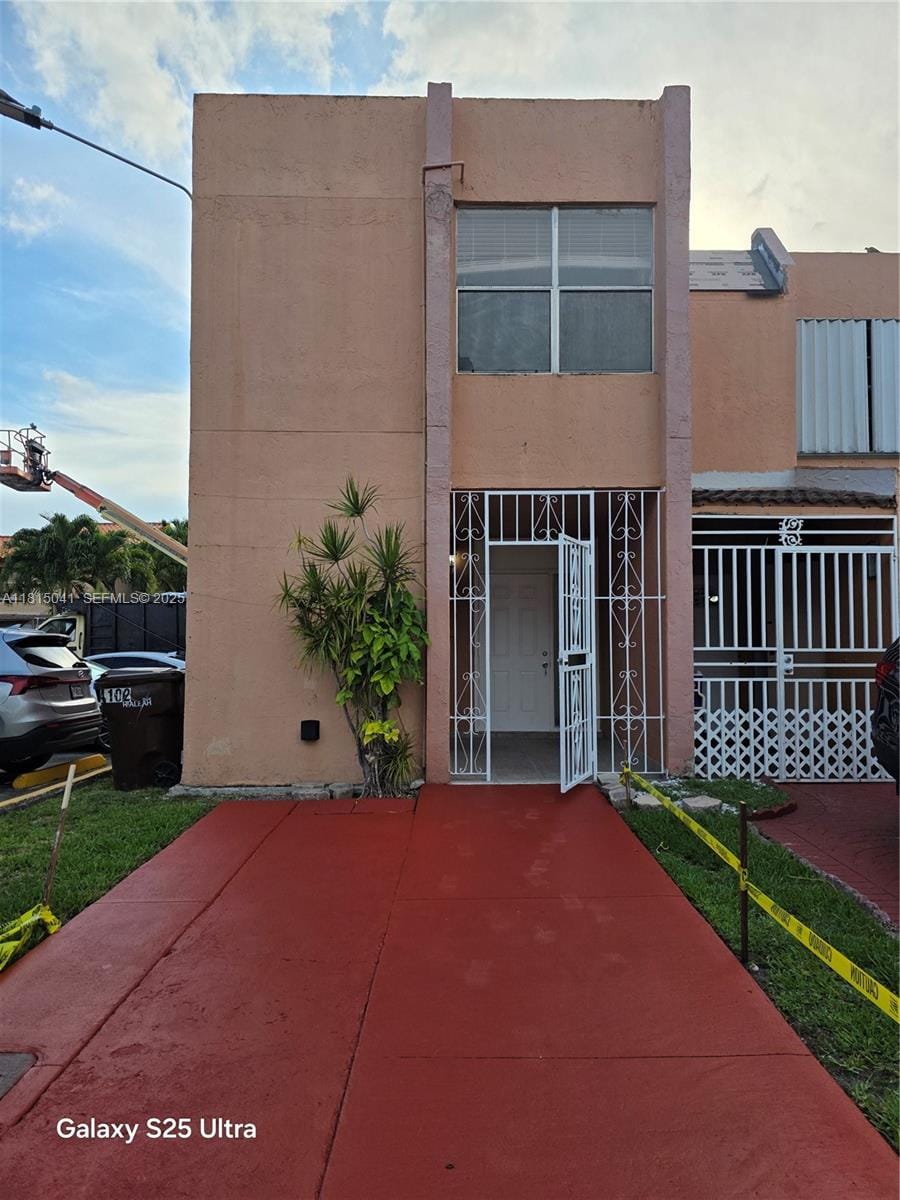 4102 W 10th Lane 28, Hialeah, FL 33012