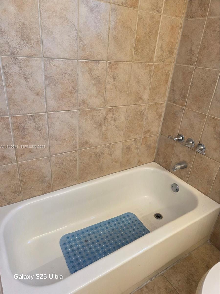 4102 W 10th Lane 28, Hialeah, FL 33012 photo 11