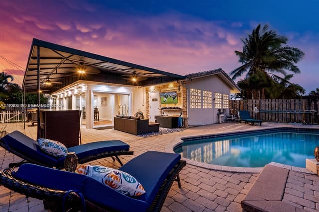 2231 NE 38th Street, sold in Lighthouse Manor, Lighthouse Point, FL
