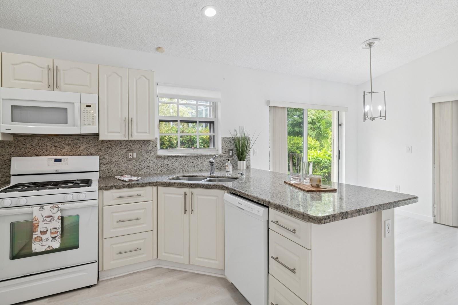64 Gables Boulevard, Weston, FL 33326 photo 15