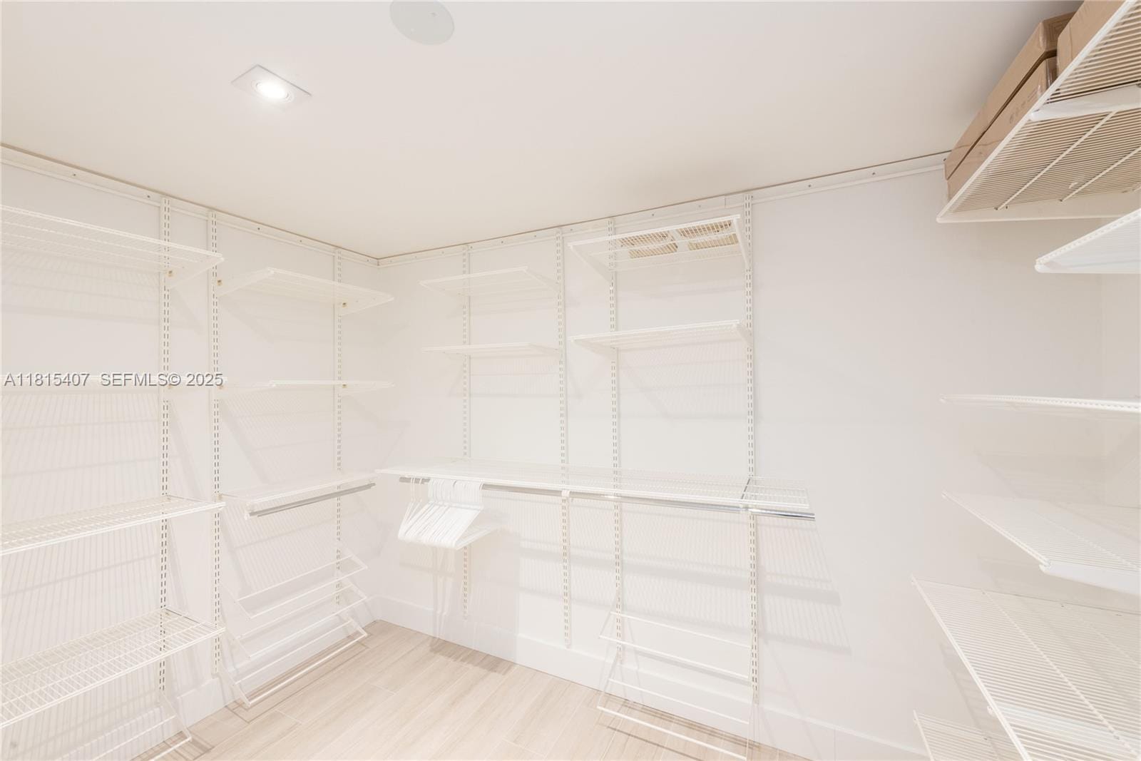 181 Crandon Boulevard 306, Key Biscayne, FL 33149 photo 14