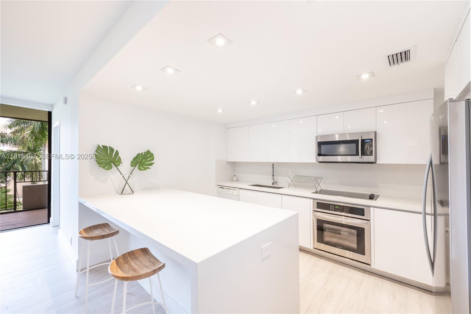 181 Crandon Boulevard 306, Key Biscayne, FL 33149 photo 9