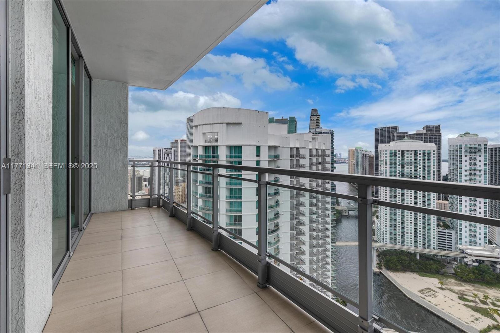 90 SW 3rd Street 4103, Miami, FL 33130 photo 18