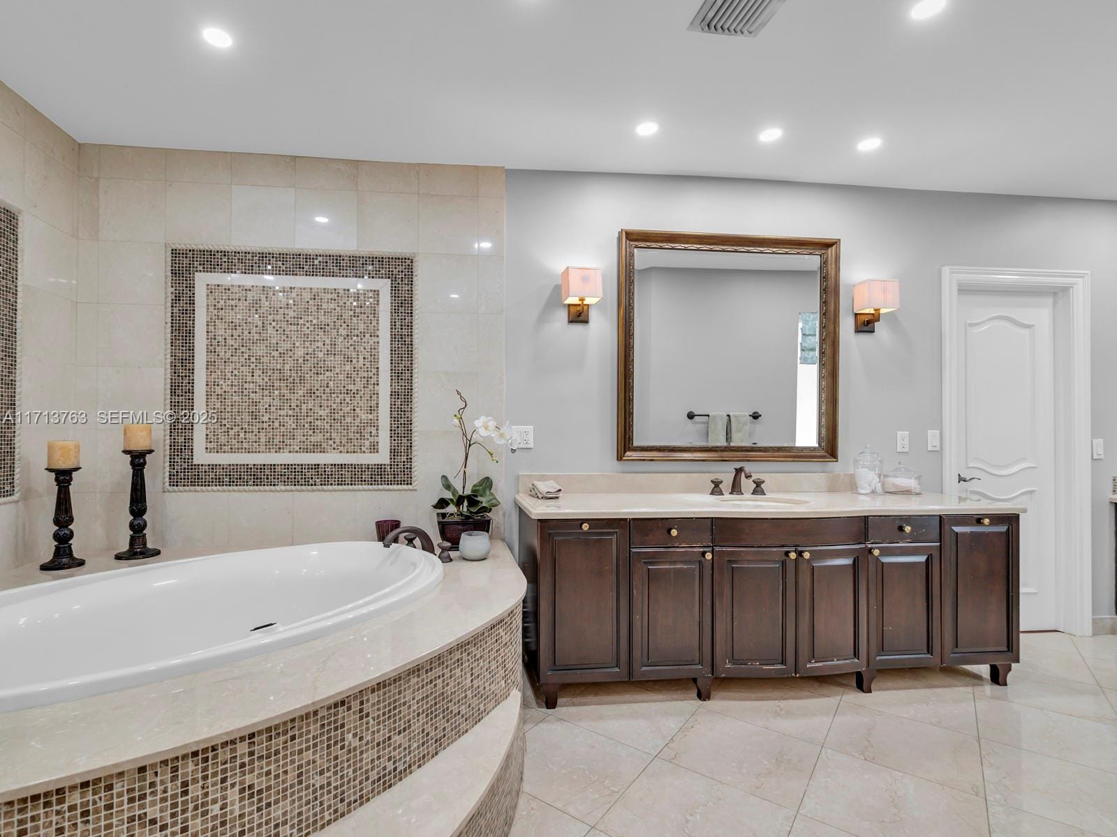 16111 W Troon Circle, Miami Lakes, FL 33014 photo 14