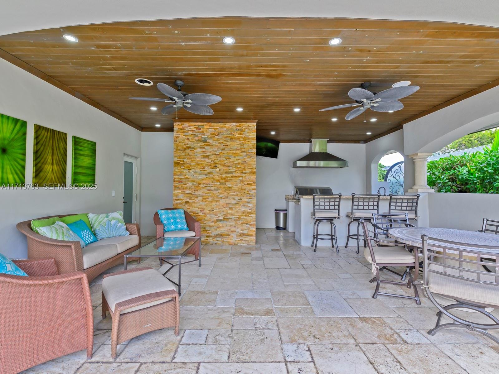 16111 W Troon Circle, Miami Lakes, FL 33014 photo 9
