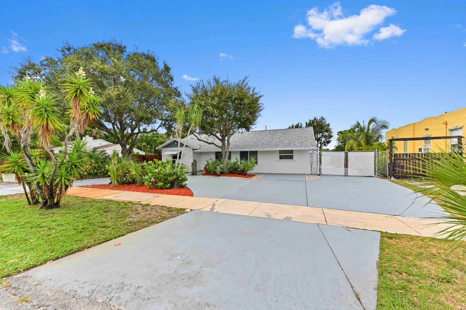 522 Evergreen Drive, Lake Park, FL 33403