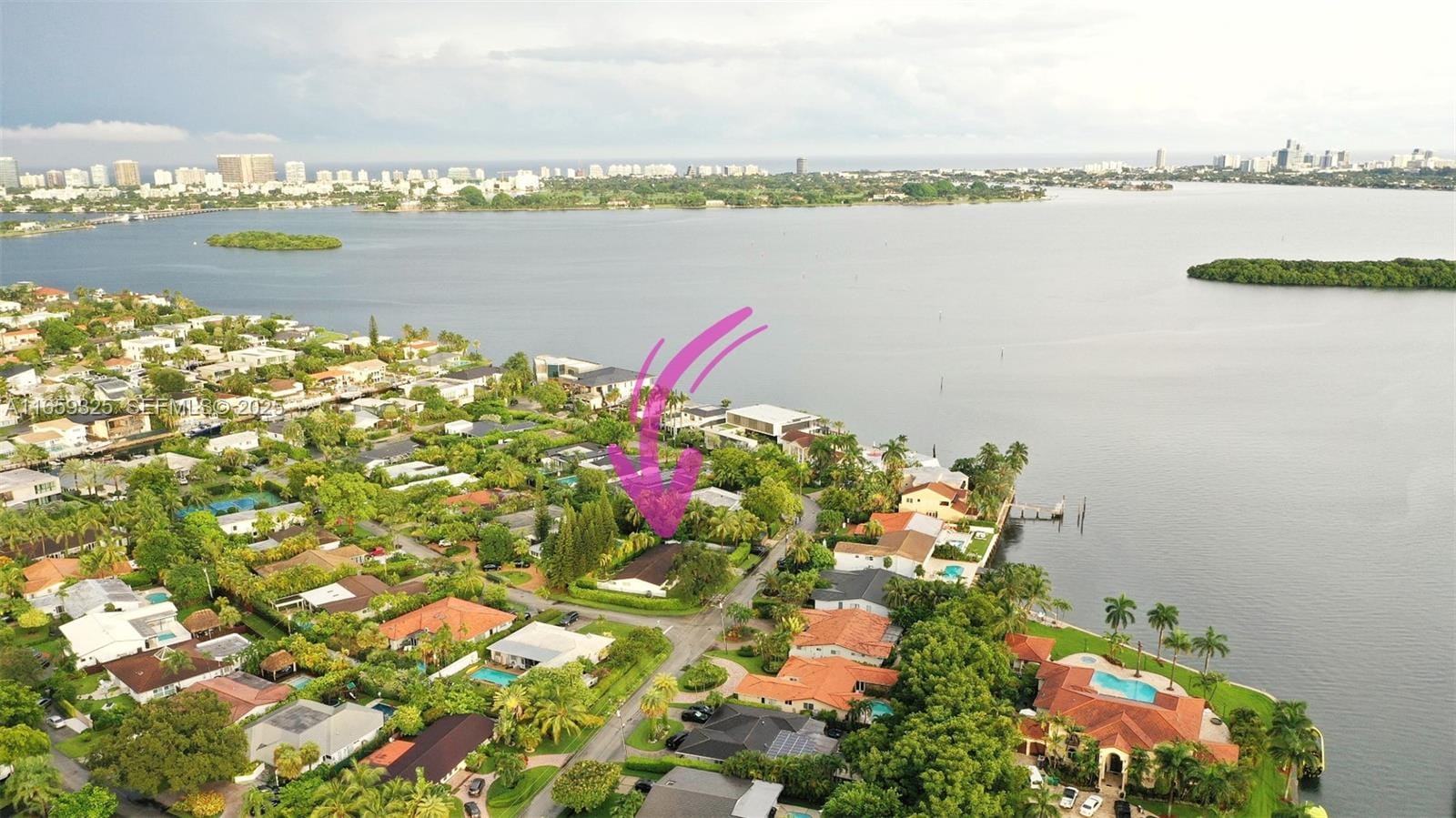 11445 N Bayshore Drive, North Miami, FL 33181 photo 2