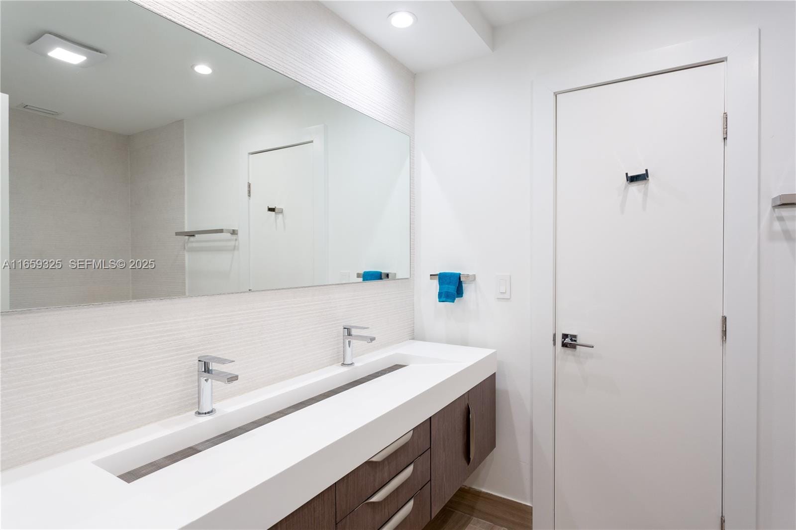 11445 N Bayshore Drive, North Miami, FL 33181 photo 23