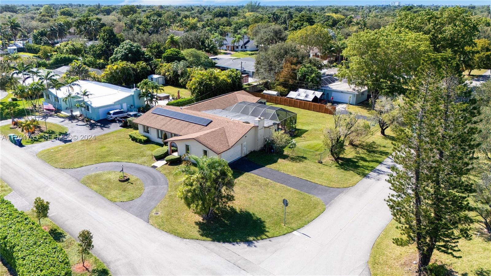 17600 SW 84th Court, Palmetto Bay, FL 33157 photo 1