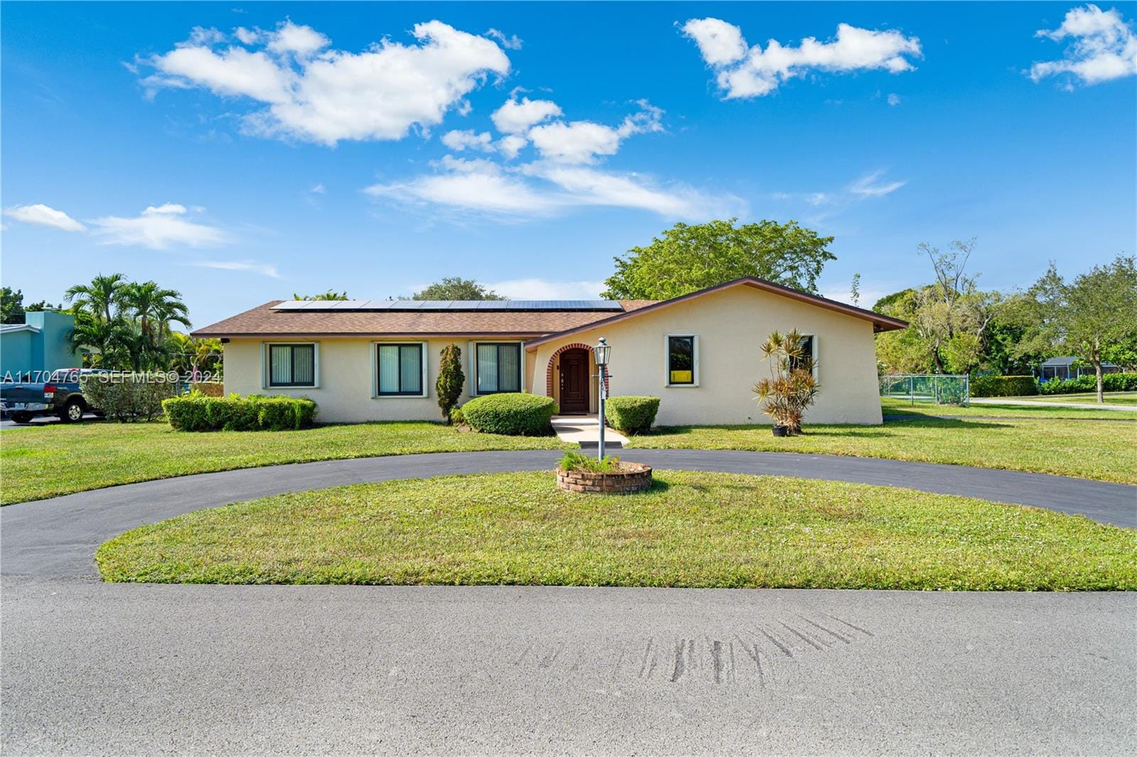 17600 SW 84th Court, Palmetto Bay, FL 33157 photo 2