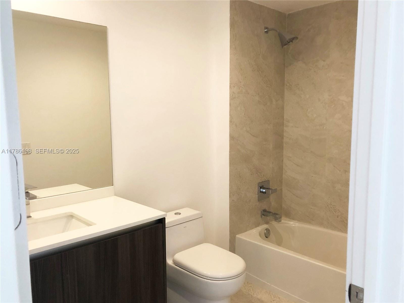488 NE 18th Street 215, Miami, FL 33132 photo 14