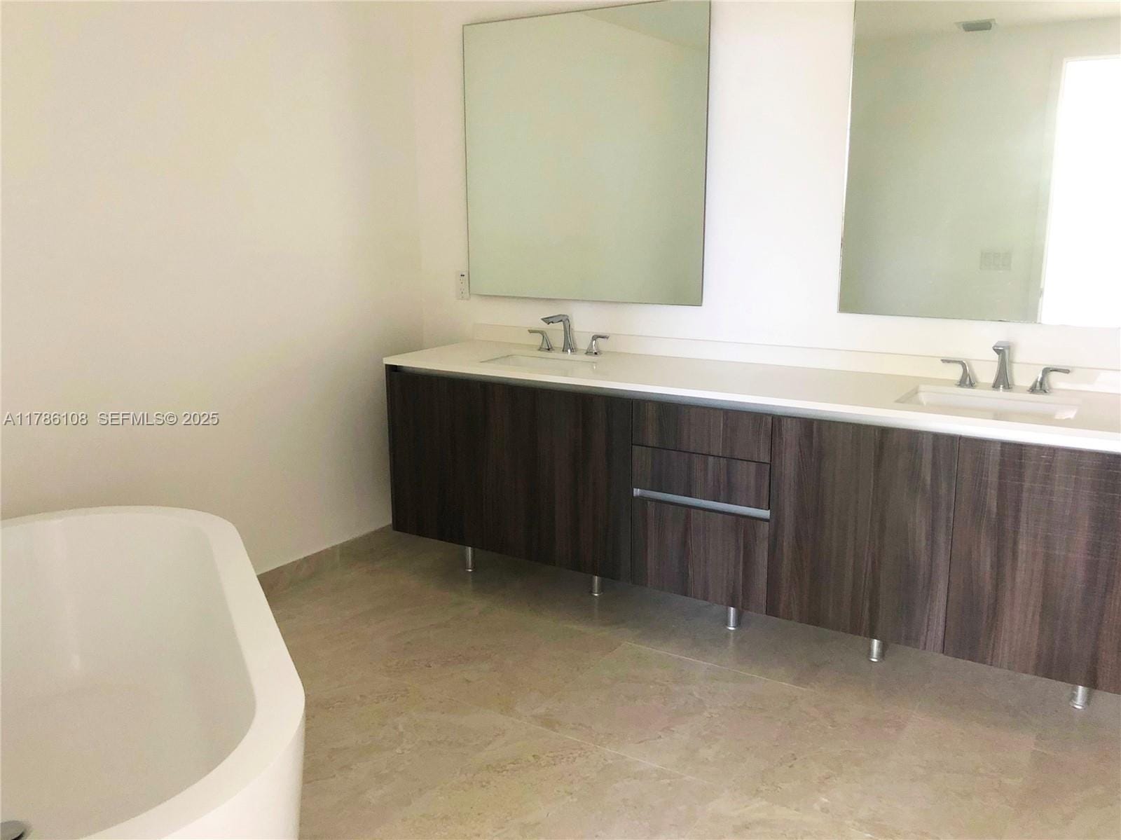 488 NE 18th Street 215, Miami, FL 33132 photo 8