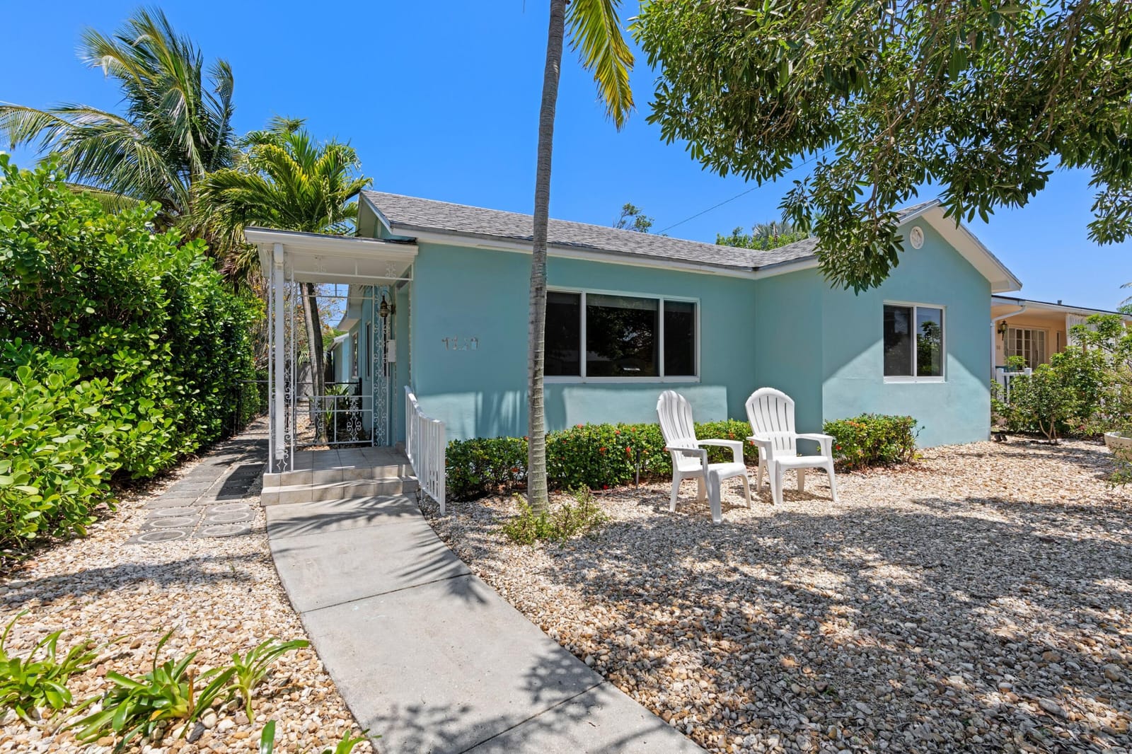 1120 N Palmway — photo 2