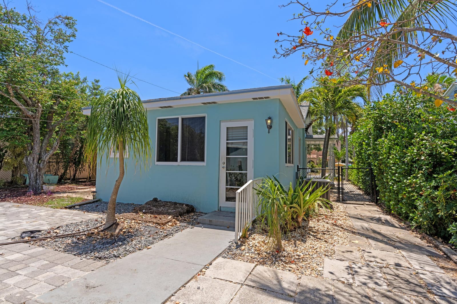 1120 N Palmway — photo 12