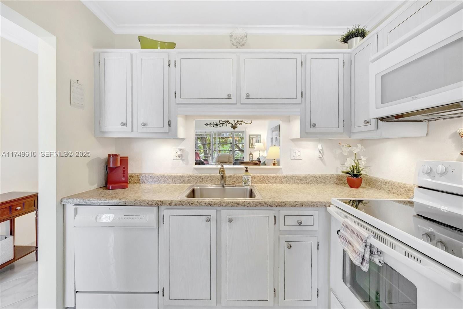 5002 NW 35th Street 210 — photo 8
