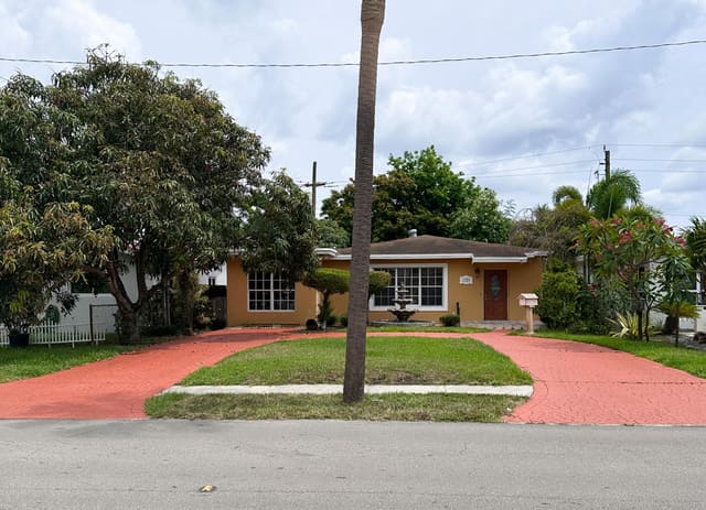 1721 NE 172nd Street, sold in Fulford By Sea Sec E, North Miami Beach, FL