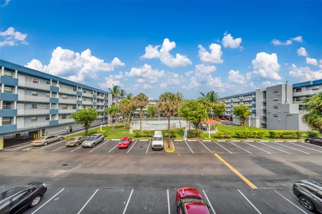 1655 W 44th Place 346, sold in El Sol Condo, Hialeah, FL