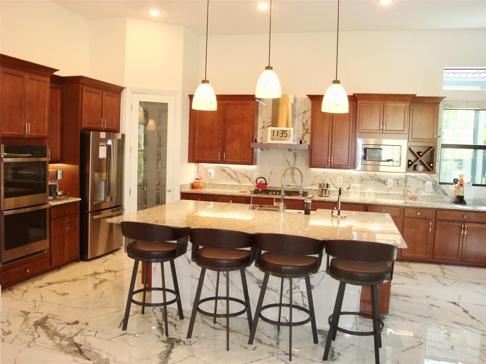 9265 Porto Way — photo 3