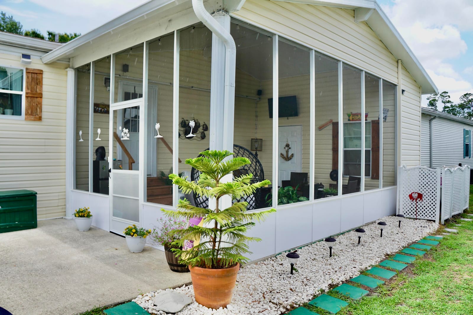 301 Heritage Boulevard — photo 4