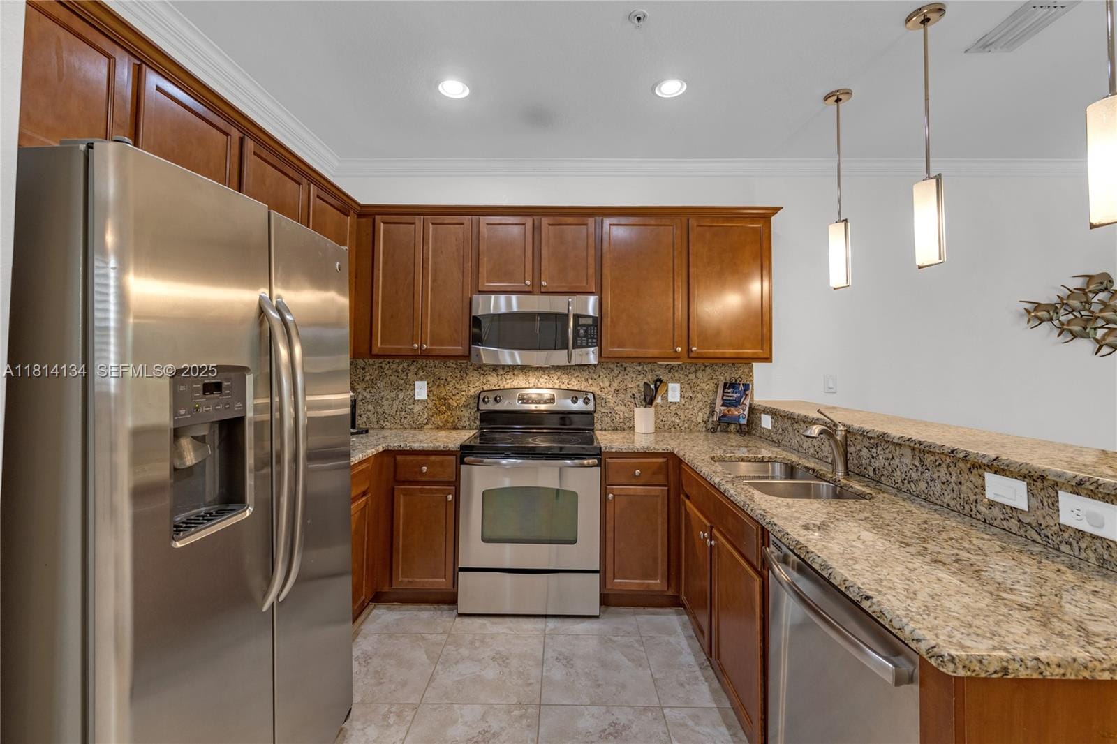 12441 Emerald Creek Manor — photo 8