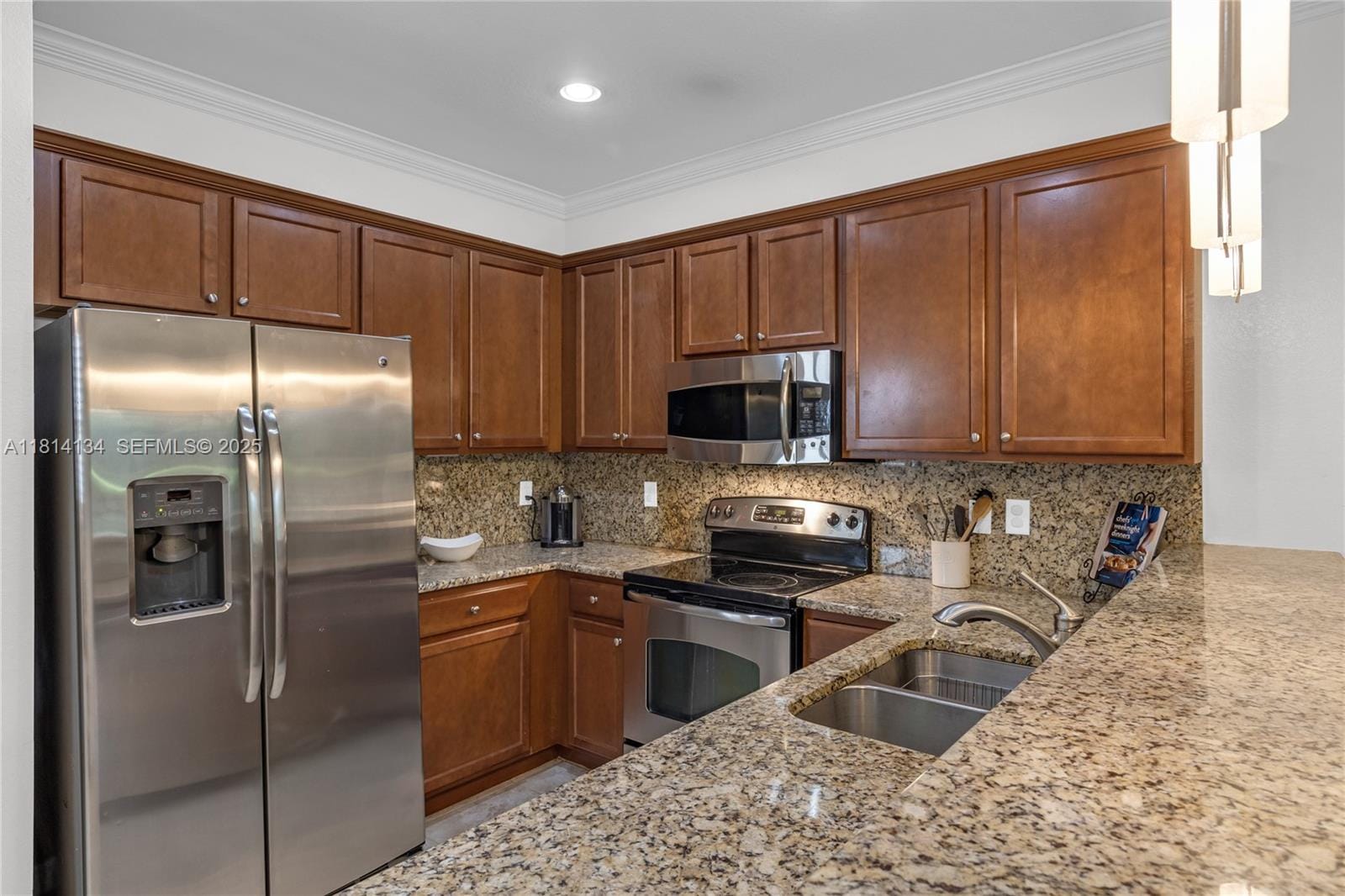 12441 Emerald Creek Manor — photo 9
