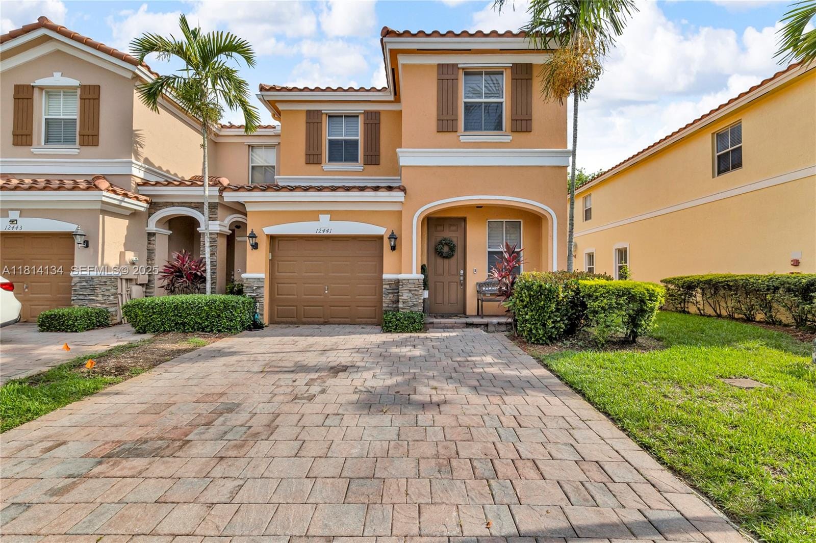 3 bedroom home for sale at 12441 Emerald Creek, Plantation, FL 33325 — $565,000