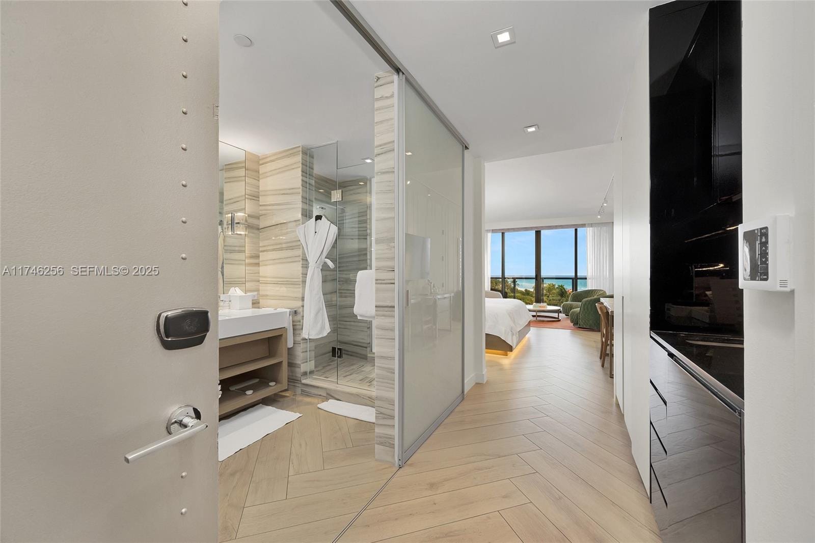2201 Collins Avenue 625, Miami Beach, FL 33139 photo 12