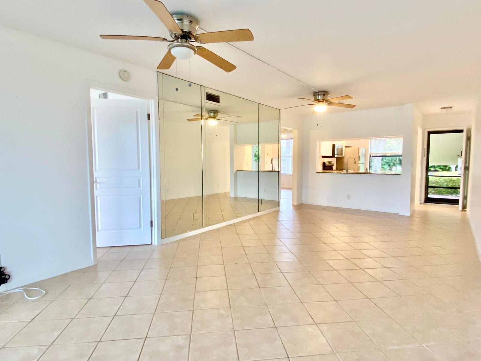 6928 Briarlake Circle Circle 104, Palm Beach Gardens, FL 33418