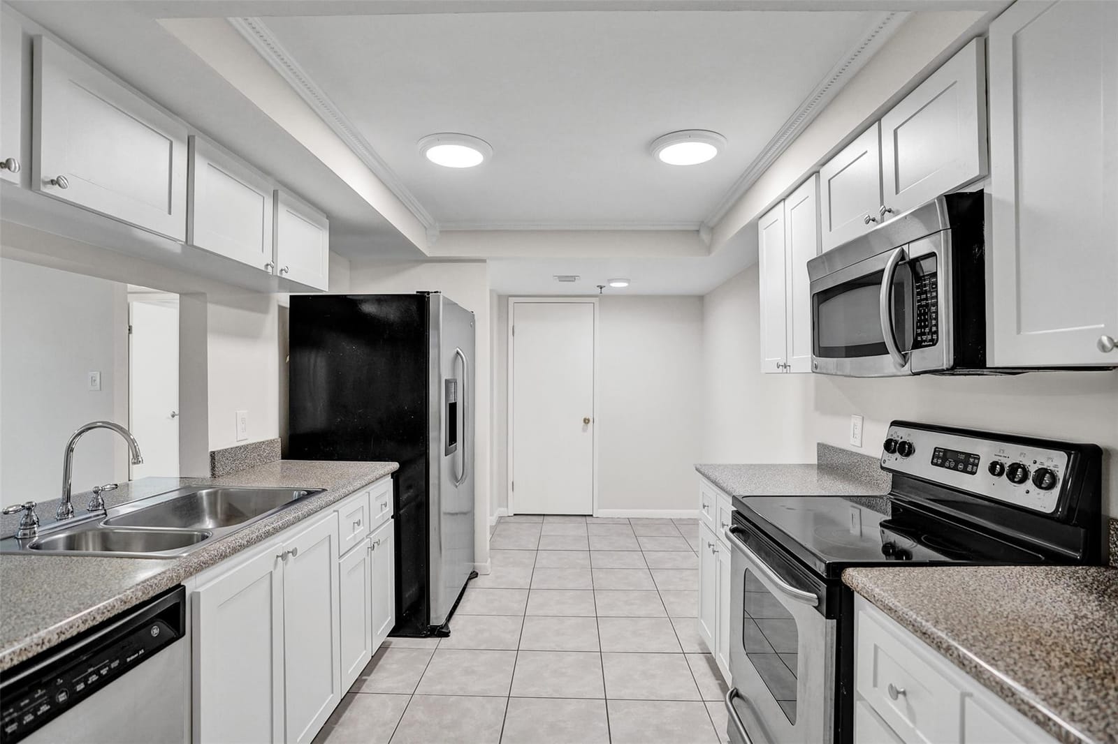 820 Lavers Circle G-105 — photo 11