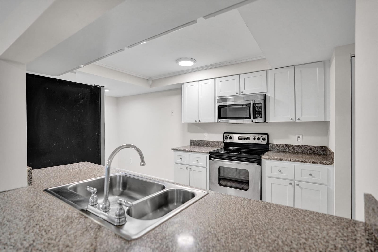 820 Lavers Circle G-105 — photo 12