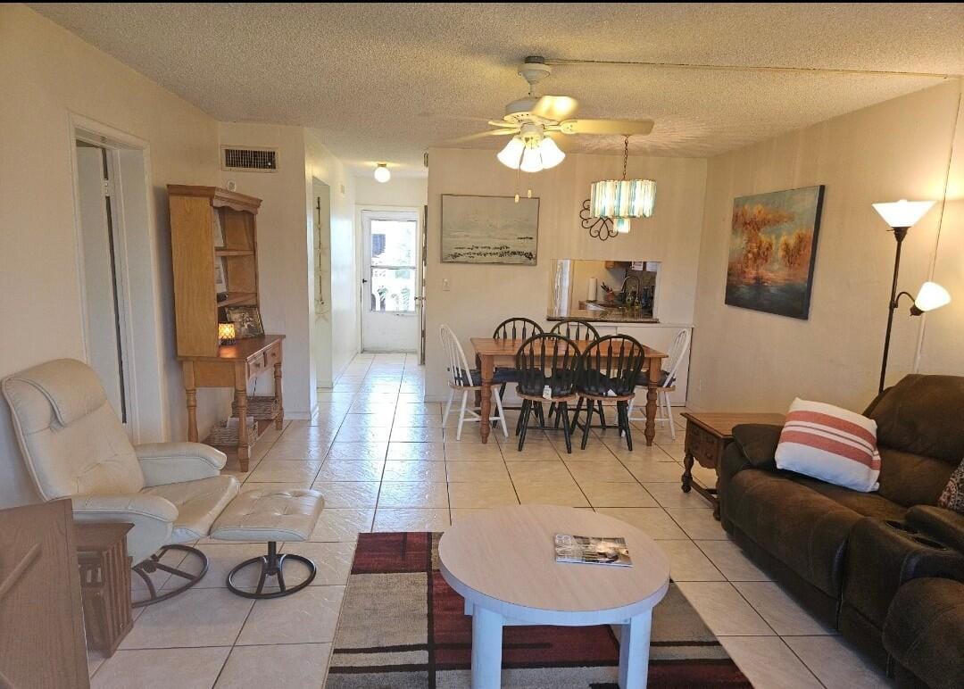 2581 N Garden 202 Drive N 202 — photo 4