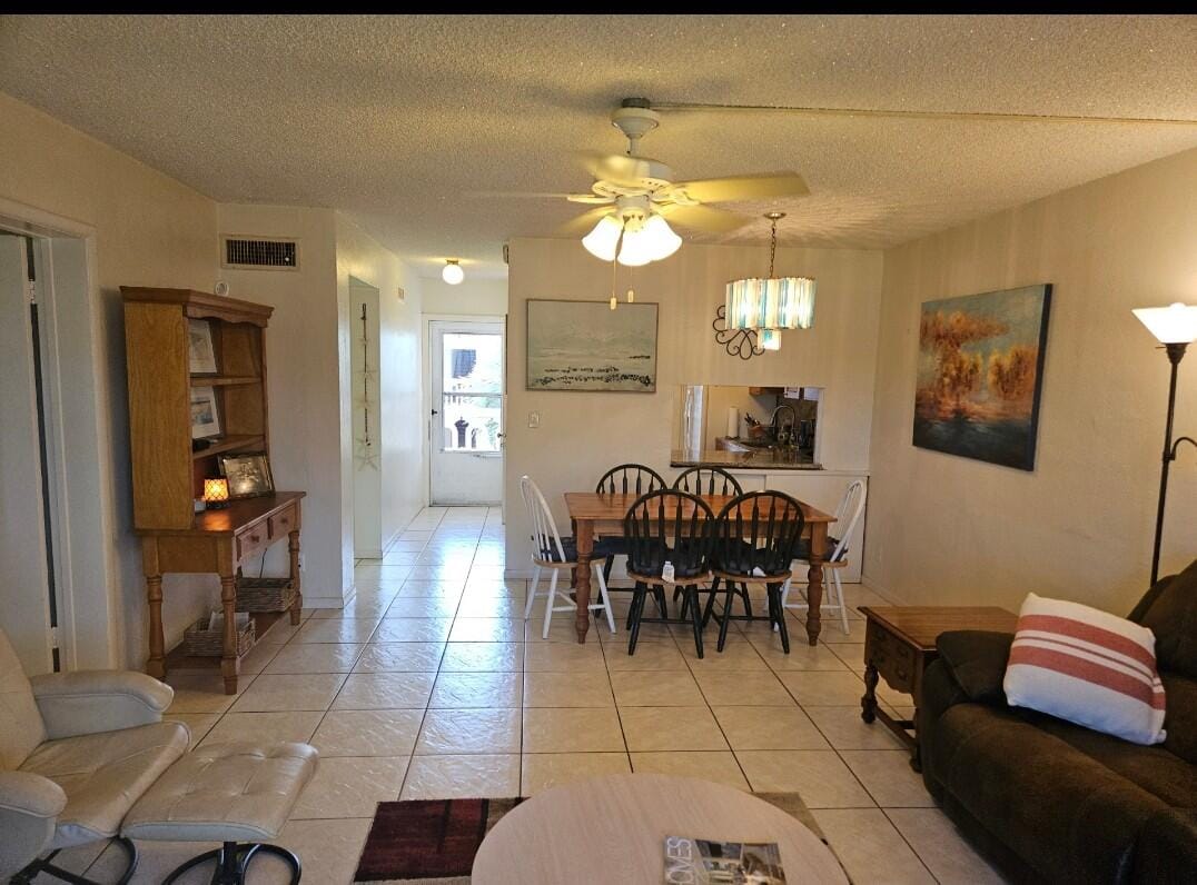 2581 N Garden 202 Drive N 202 — photo 9