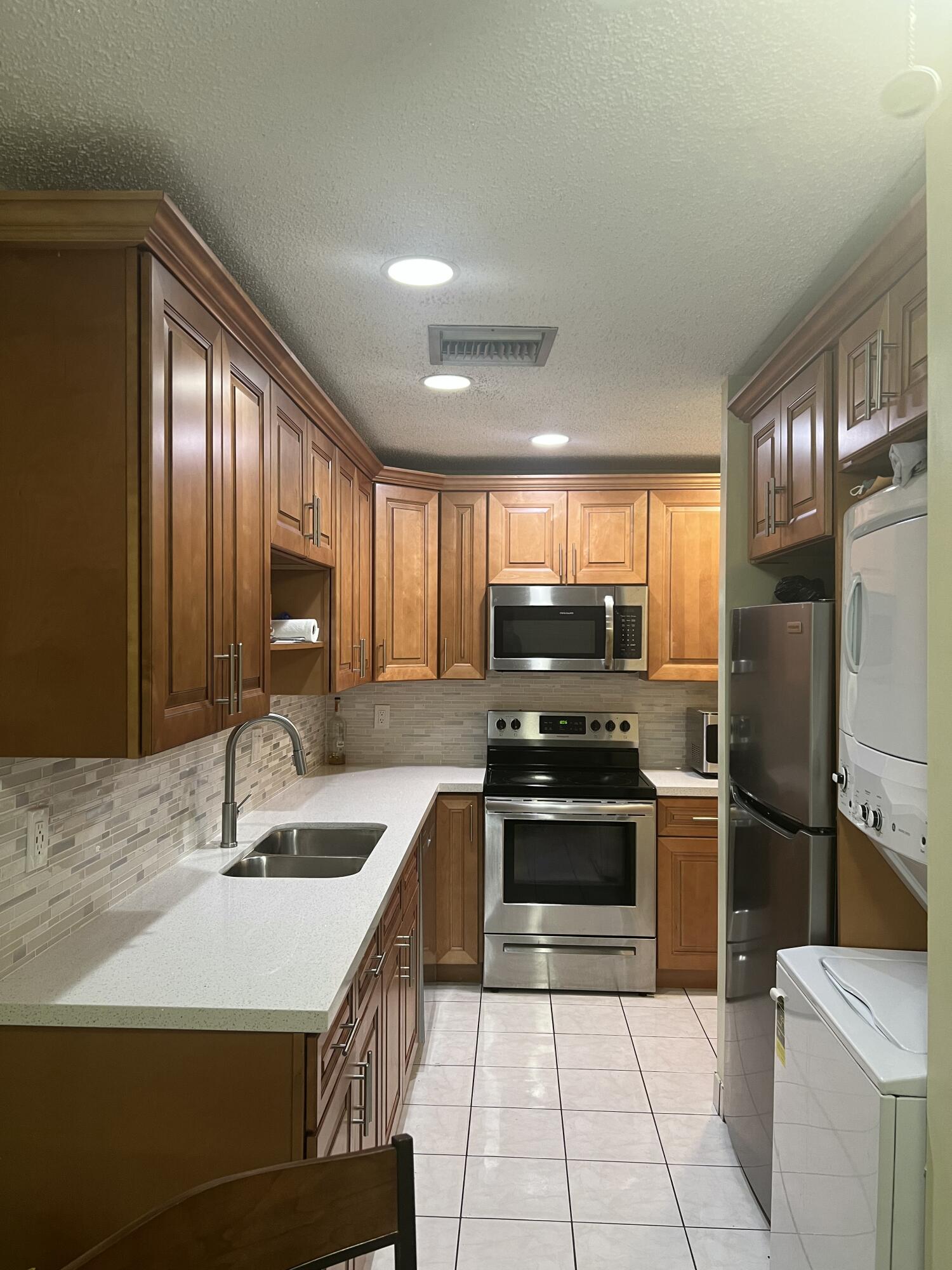 1835 NW 18th Street 104, Delray Beach, FL 33445, Delray Beach