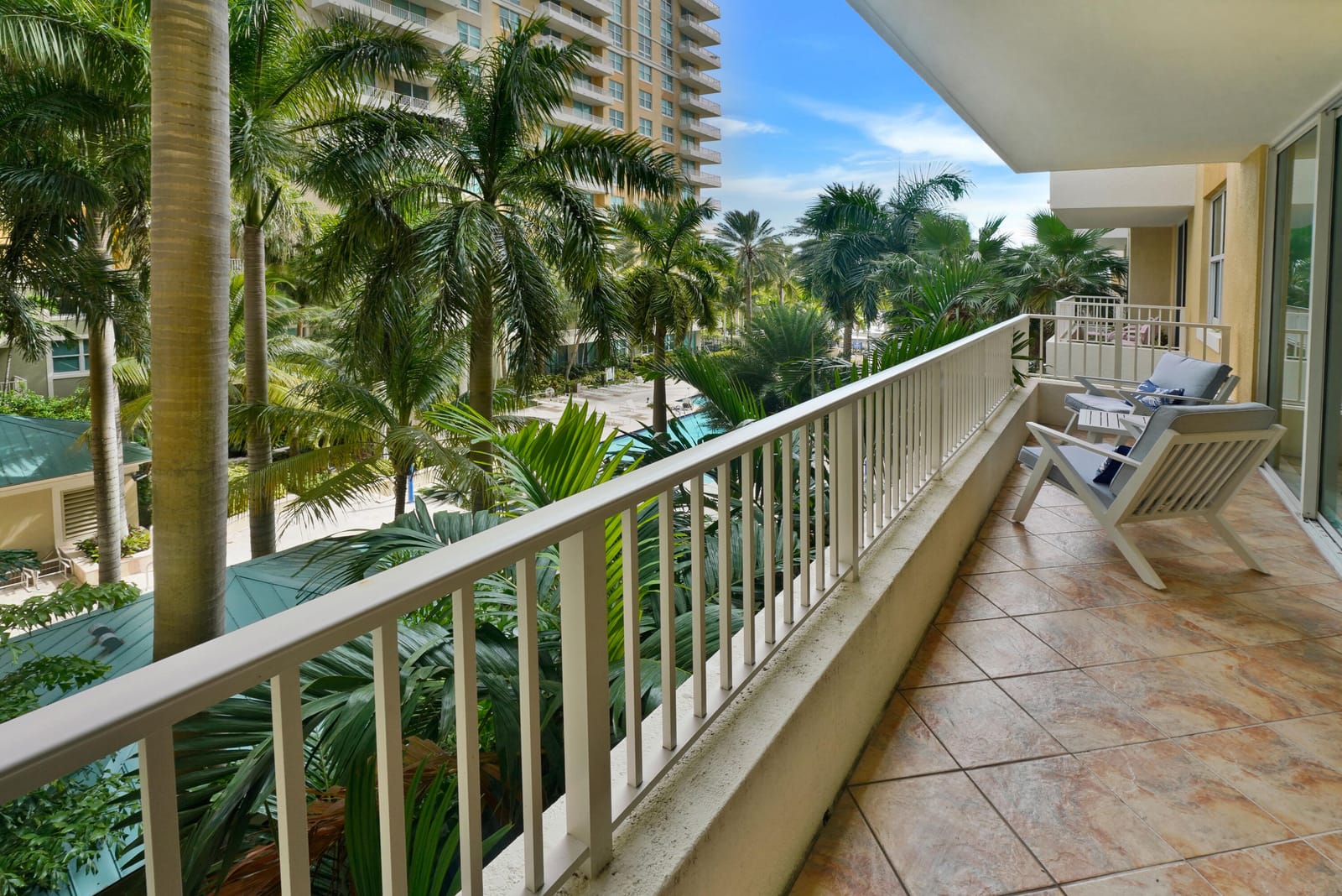 625 Casa Loma Boulevard 409, Boynton Beach, FL 33435 photo 3